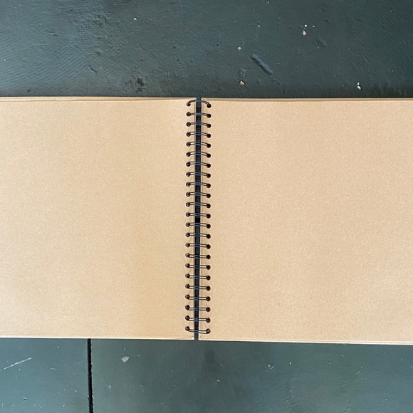 Simply Creative Kraft 12x12 Scrapbook 40 pages - Picture 3 of 3